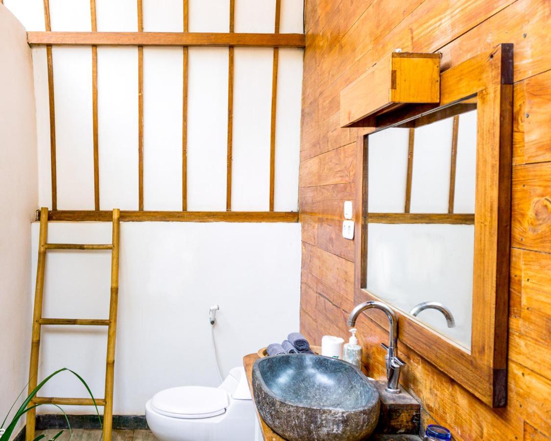 Cotton Tree Cottages Gili Trawangan Exterior photo